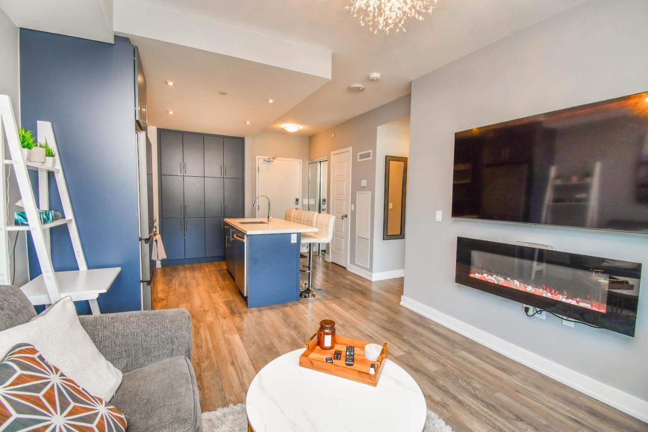Pet Friendly Condos At Friday Harbour Innisfil Exterior foto