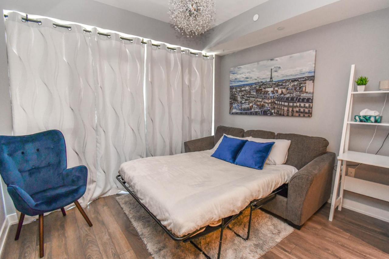 Pet Friendly Condos At Friday Harbour Innisfil Exterior foto