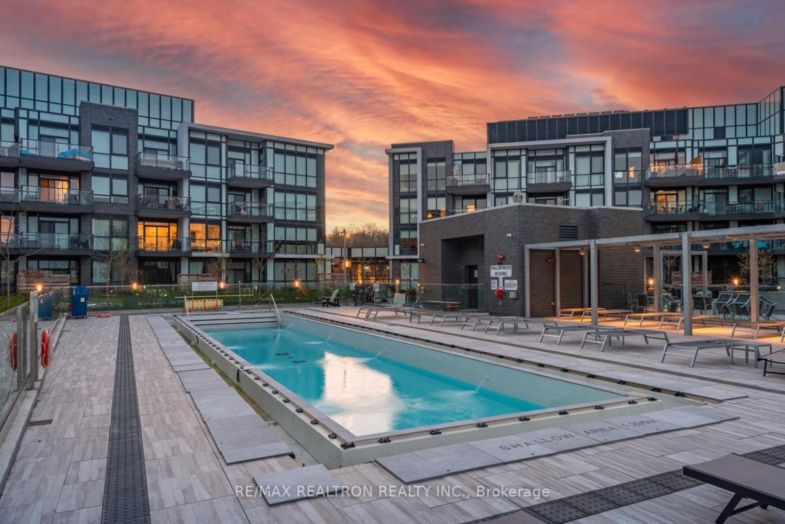 Pet Friendly Condos At Friday Harbour Innisfil Exterior foto